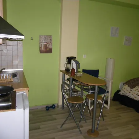 公寓 Homy Cozy Towards The Centre 塞萨洛尼基